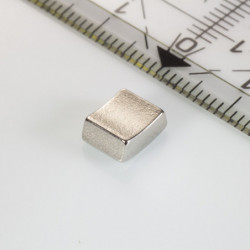 Neodymový magnet-segment R15,50x r12,50x30°x6 N 180 °C, VMM5UH-N35UH