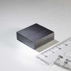 Feritový magnet hranol 30x30x10