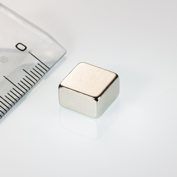 Neodymový magnet hranol 10x10x6 N 80 °C, VMM4-N35