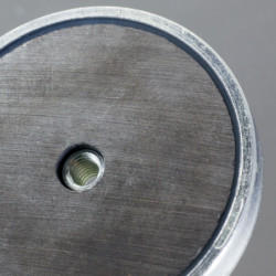 Magnetická šošovka pr. 25 x výška 7 mm s vnútorným závitom M4-6H