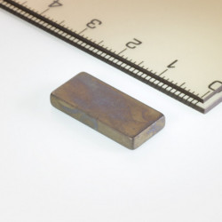 Neodymový magnet hranol 20x9x3 P 180 °C, VMM5UH-N35UH