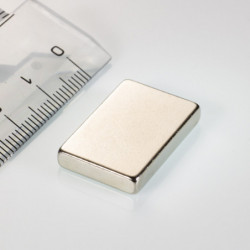 Neodymový magnet hranol 24x16x4 N 80 °C, VMM4-N35