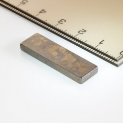Neodymový magnet hranol 30x9x3 P 180 °C, VMM5UH-N35UH