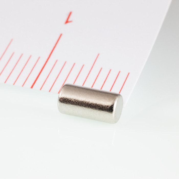 Neodymový magnet valec pr.3,1x6 N 80 °C, VMM4-N30